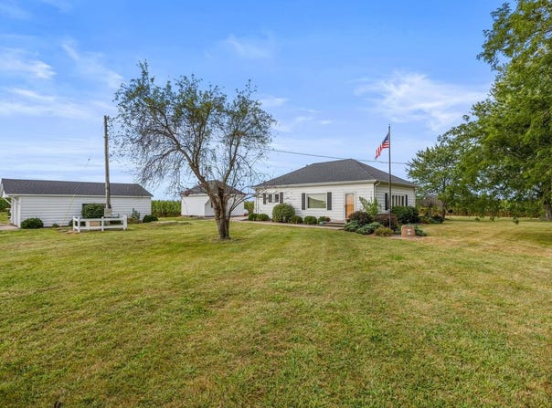 233 County Road 3400, Foosland, IL 61845