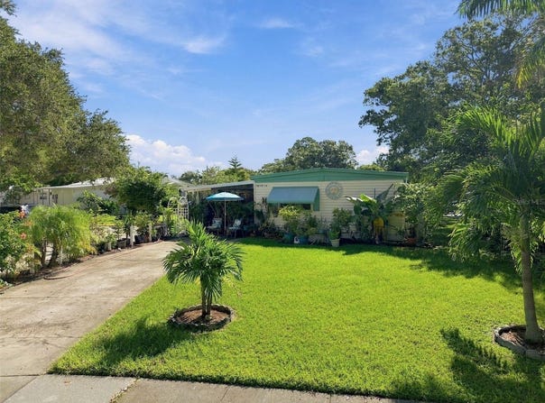 980 7TH Street NW, LARGO, FL 33770