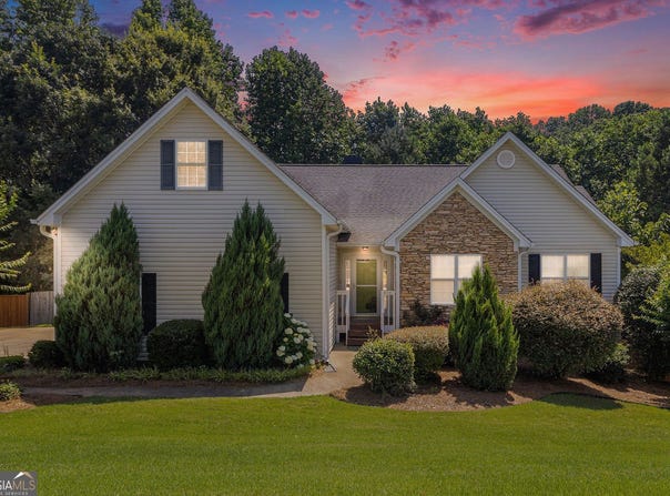6411 Compass, Flowery Branch, GA 30542