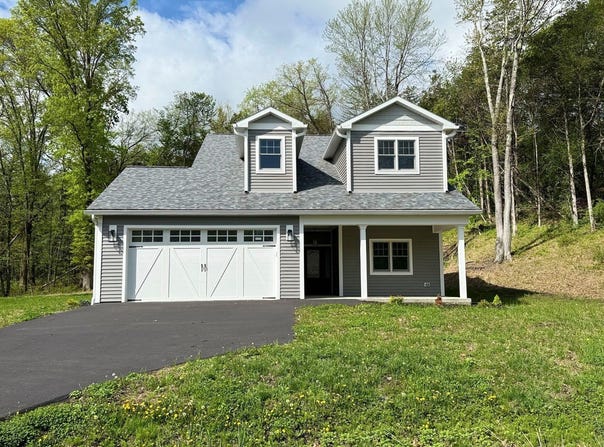 1980 Sleepy Hollow Rd, Athens, NY 12015