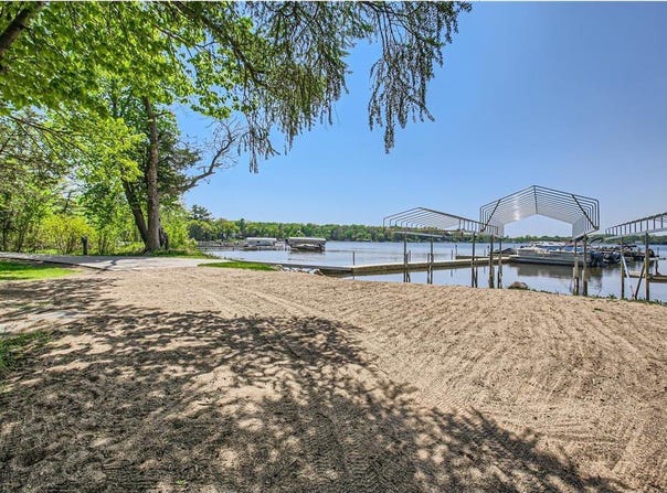 Xxx Karoline Court N, Forest Lake, MN 55025