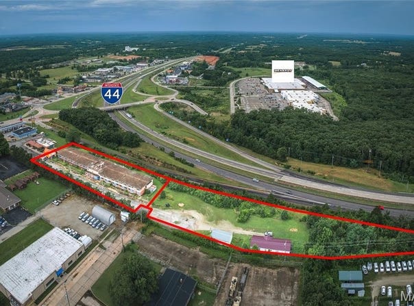 127 & 129 H-J Drive, Rolla, MO 65401