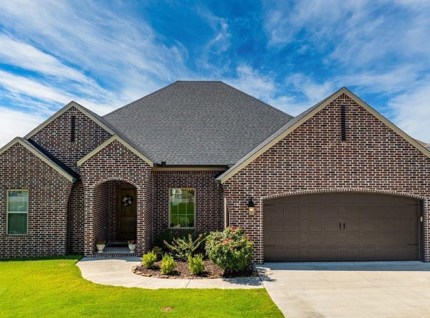 9844 Cliffside Dr Drive, Sherwood, AR 72120