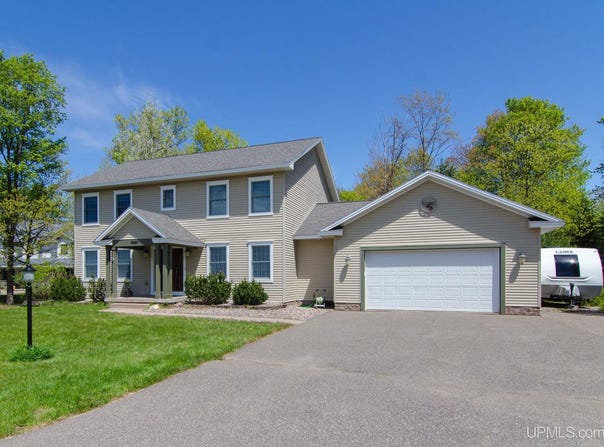 2831 Westview, Marquette, MI 49855