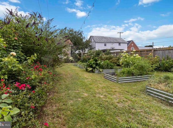 302 E ORANGE STREET, SHIPPENSBURG, PA 17257
