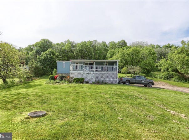 2901 ERLY ROAD, ELLIOTTSBURG, PA 17024