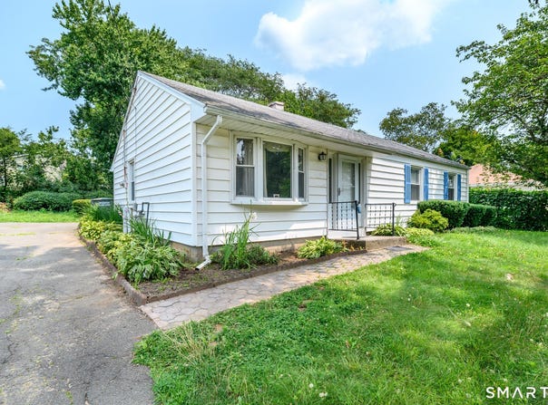 472 Anton Street, Bridgeport, CT 06606