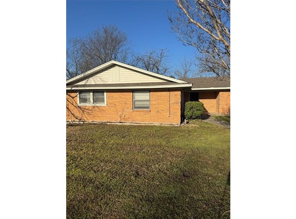 1309 Skyline Drive, Greenville, TX 75401