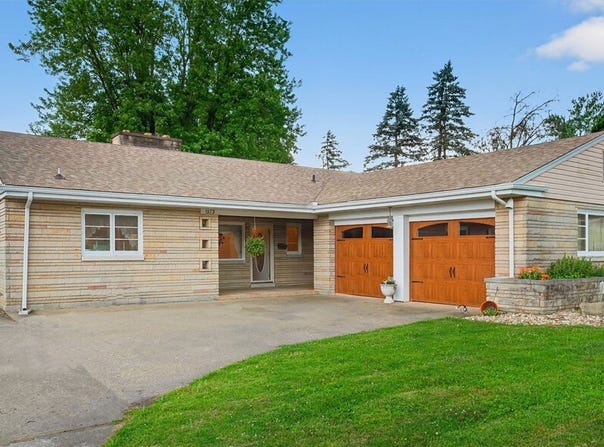 1373 4th St, Monongahela, PA 15063