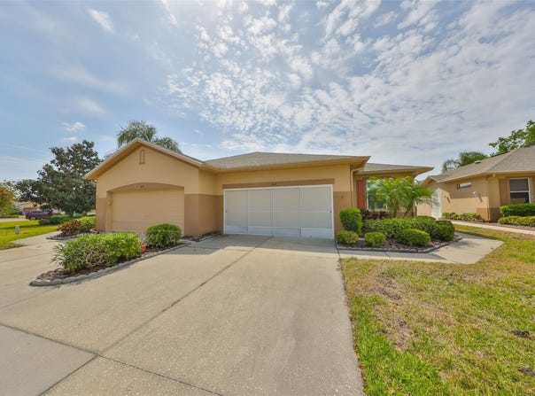 2112 ACADIA GREENS DRIVE, SUN CITY CENTER, FL 33573