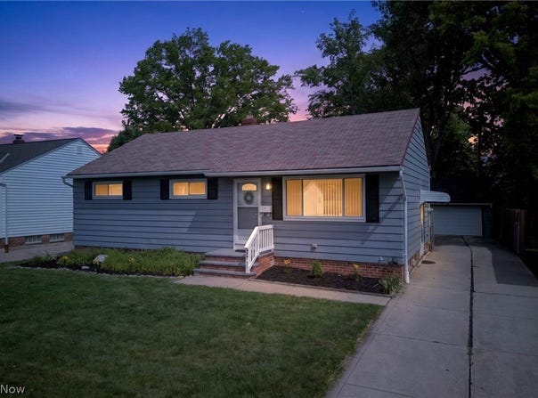 30121 Vineyard Road, Willowick, OH 44095