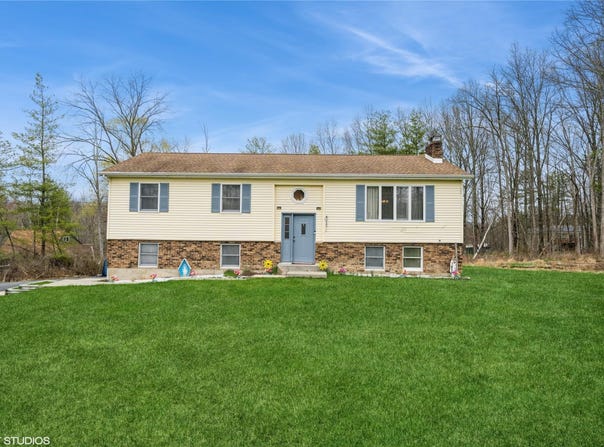 448 County Route 48, Pine Bush, NY 12566