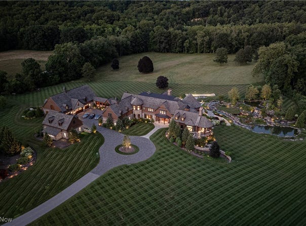 2875 Chagrin River Road, Hunting Valley, OH 44022