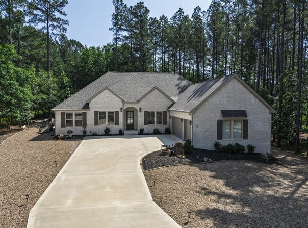 57 Alteza Drive, Hot Springs Village, AR 71909