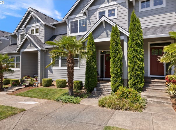 37945 CASCADIA VILLAGE DR, Sandy, OR 97055