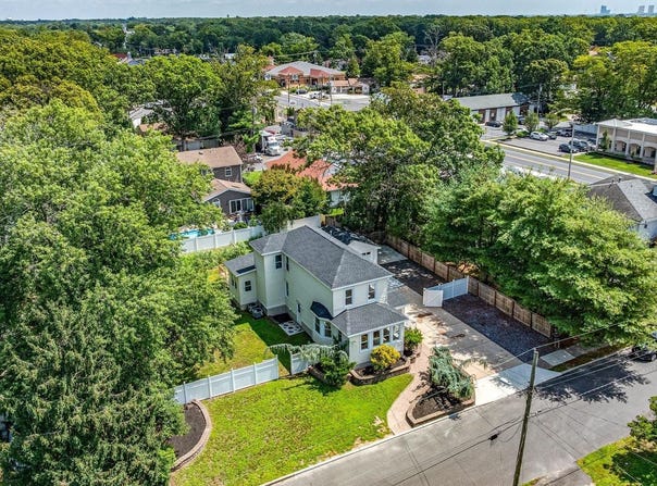 413 W Oakcrest, Northfield, NJ 08225
