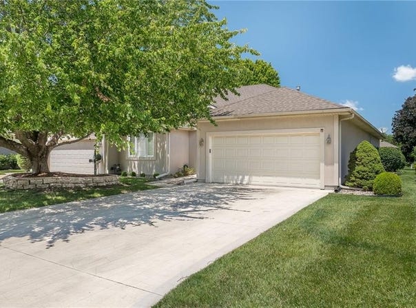 3005 Hirter Drive, St Joseph, MO 64506