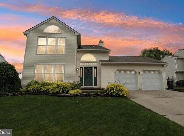 84 JENNIFER LANE, BURLINGTON, NJ 08016