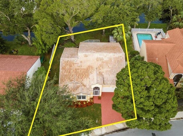1033 Siena Oaks Circle W, Palm Beach Gardens, FL 33410
