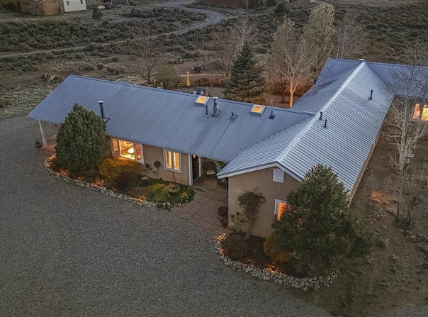 13 Coyote Loop, Arroyo Hondo, NM 87513