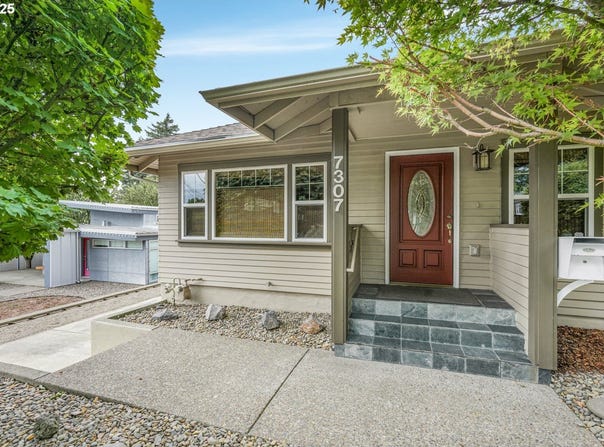 7307 SW CAPITOL HWY, Portland, OR 97219