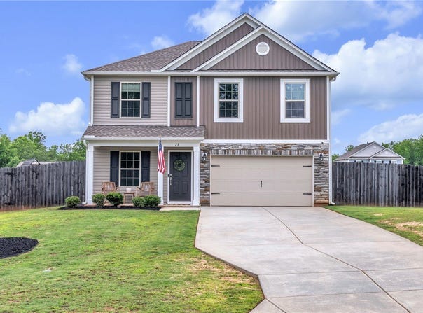 128 Sunny Point Loop, Central, SC 29630