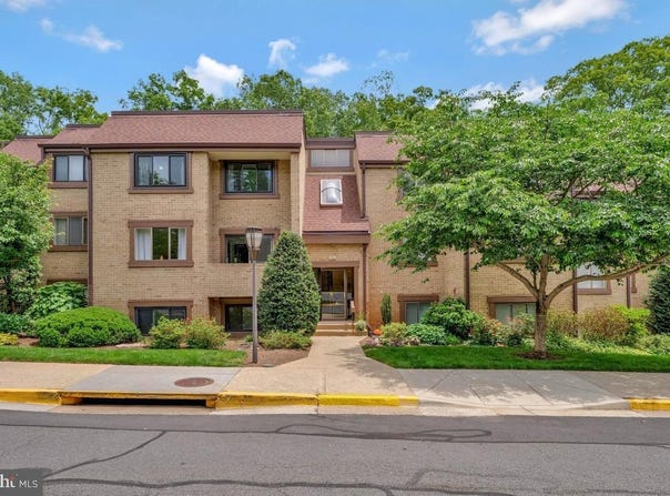 1663 PARKCREST Circle, RESTON, VA 20190