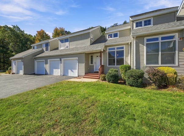 35 Coles Way, Atkinson, NH 03811