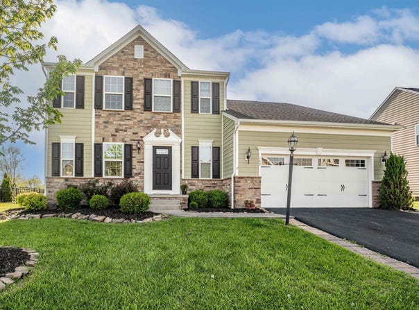 142 Summit Woods Drive, Morgantown, WV 26508