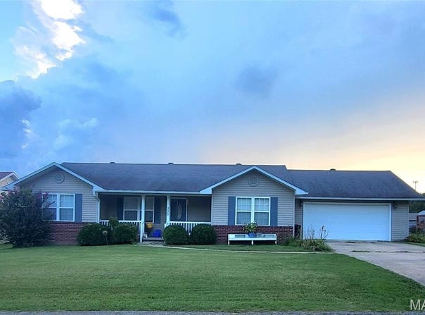 330 Murfield Drive, Poplar Bluff, MO 63901