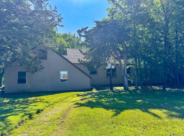 1320 Ohio Ave SW, Huron, SD 57350