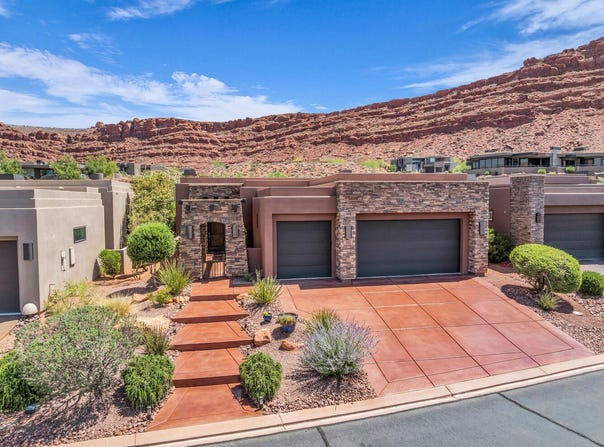 2139 W COUGAR ROCK CIR, St George, UT 84770