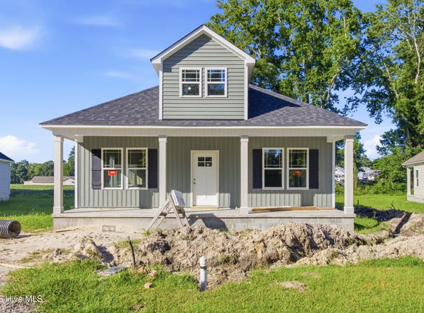 312 Camp Creek Drive, Oriental, NC 28571
