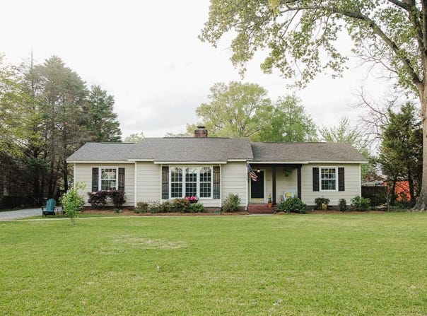 403 East Park Avenue, Greenwood, MS 38930