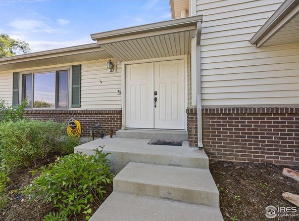 2402 Mountair Ln, Greeley, CO 80634