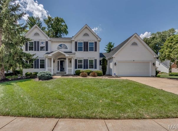 13153 Barrett Meadows Drive, Des Peres, MO 63021