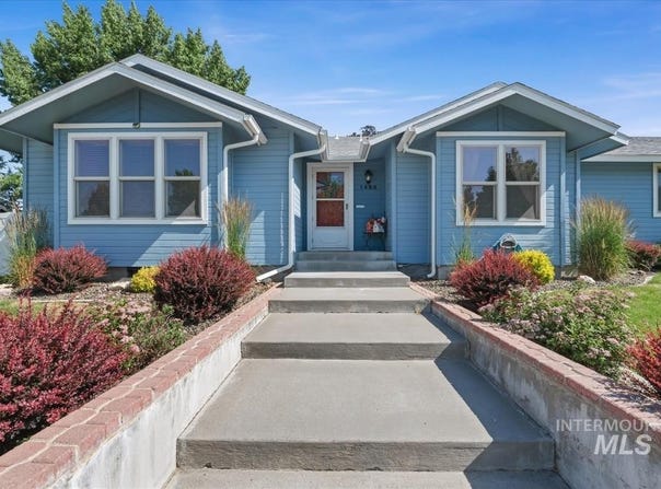 1460 Fairway Court, Mountain Home, ID 83647-9999
