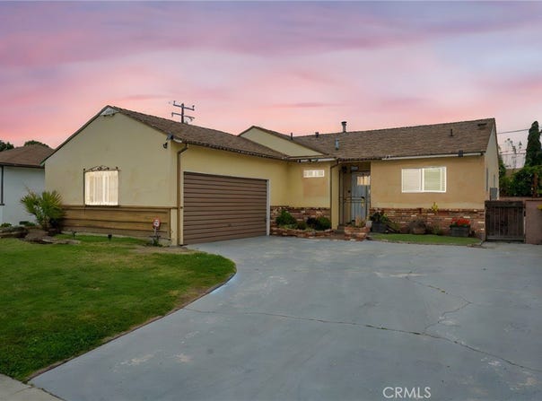 11633 Imperial Hwy, Norwalk, CA 90650