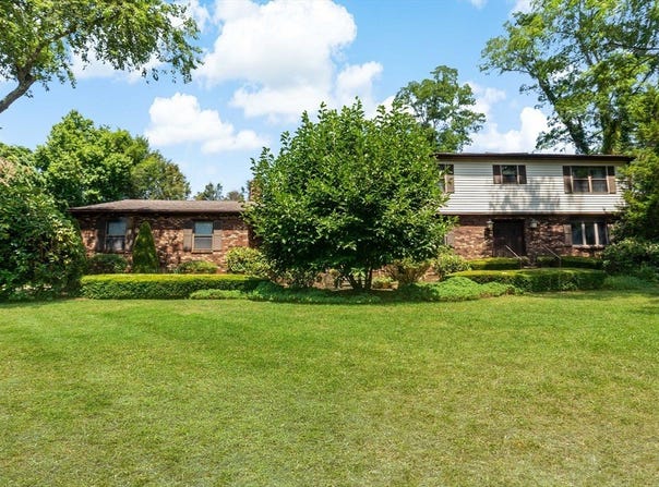 5 Tanager Rd, Seekonk, MA 02771