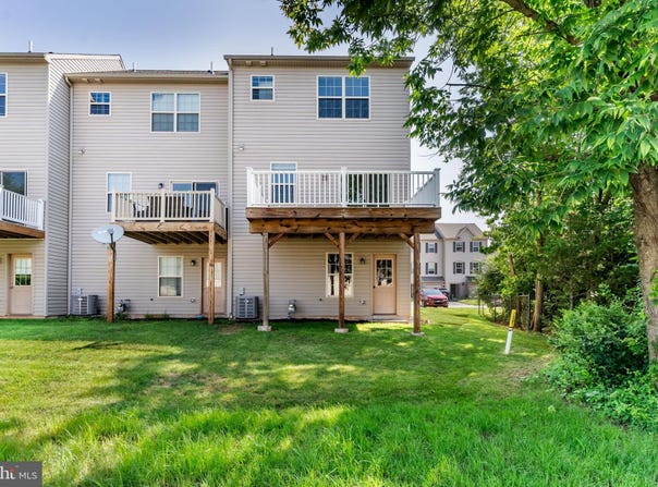 166 KATELYN DRIVE, NEW OXFORD, PA 17350