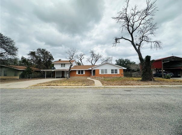 Alice, TX 78332