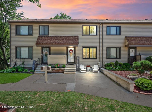 11 Bower Court, Staten Island, NY 10309