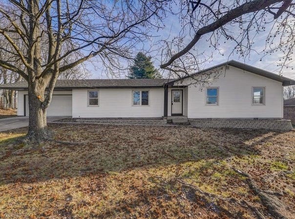 502 S Walnut Street, Walnut Grove, MO 65770
