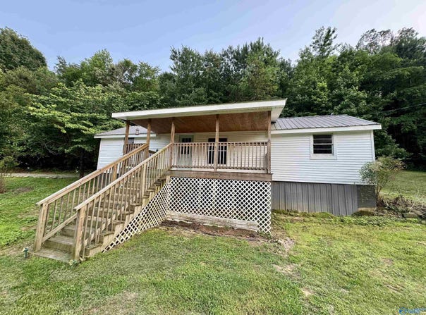 4157 Hideaway Drive, Guntersville, AL 35976
