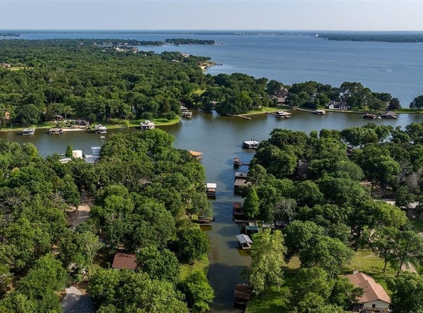 2143 Hickory trace Trace, Mabank, TX 75156