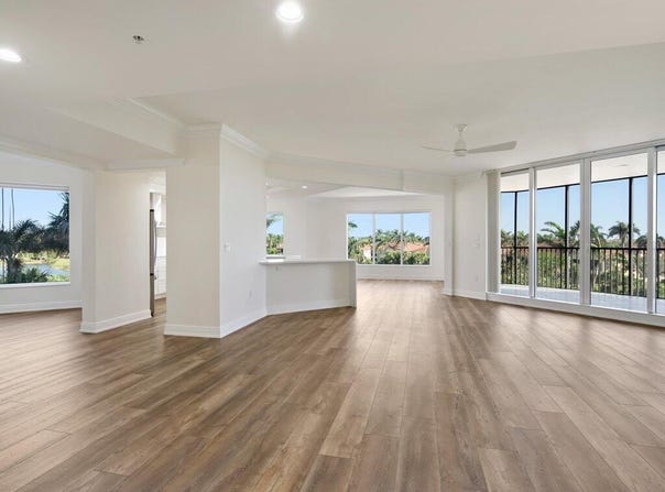 1060 BORGHESE Drive unit: 201, Naples, FL 34114