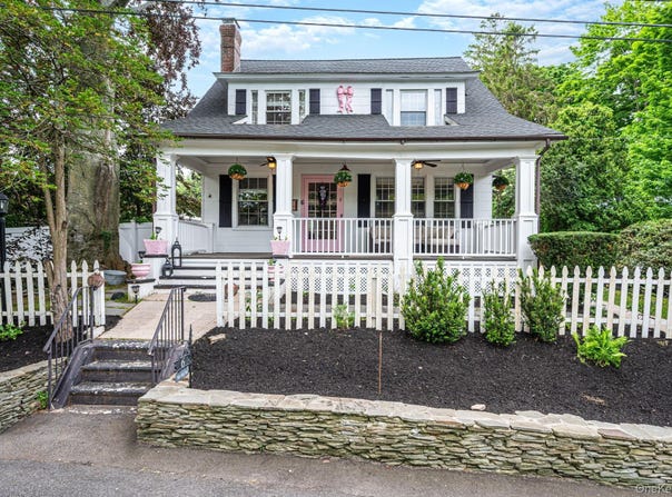 6 New York Avenue, Stony Brook, NY 11790