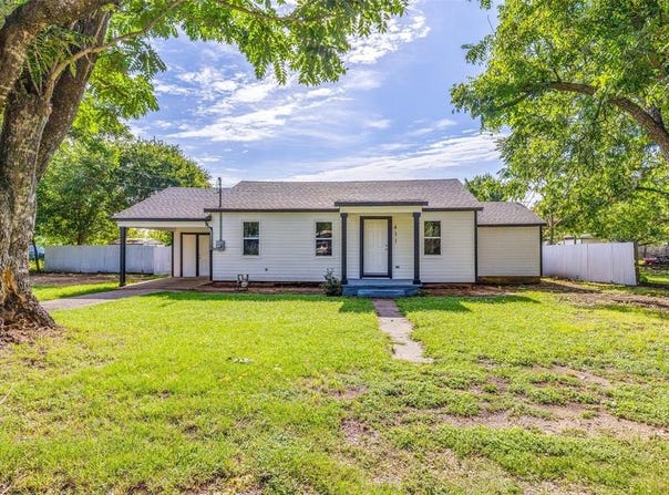 411 Elm Street, Paradise, TX 76073