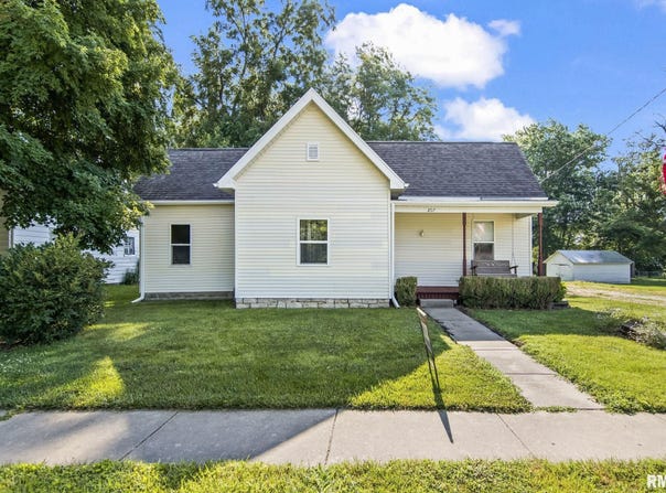 207 EAST Street, Franklin, IL 62638