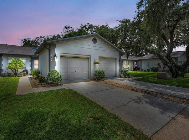 3722 RIVER OAKS COURT, NEW PORT RICHEY, FL 34655